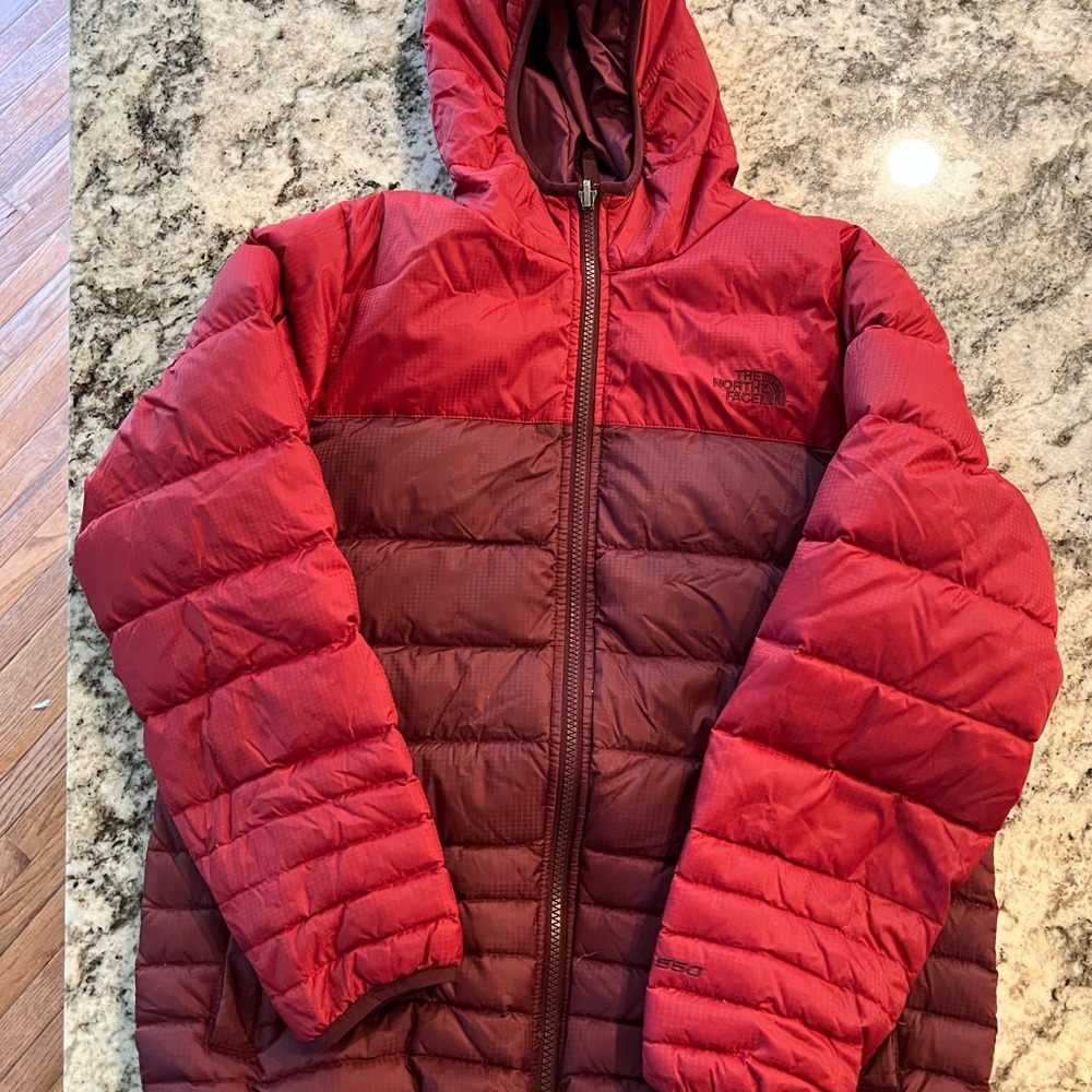 Barely worn, EUC Boy’s reversible Northface down jacket. Size 14/16